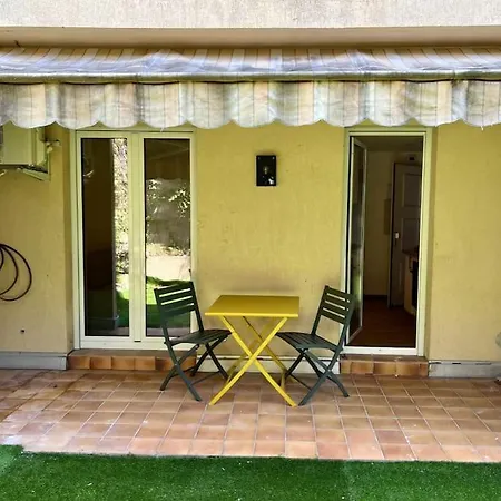 With Garden By Walk